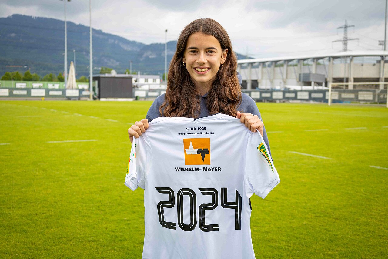 F nf Weitere Spielerinnen Halten Die Treue F nf Weitere Spielerinnen Halten Die Treue