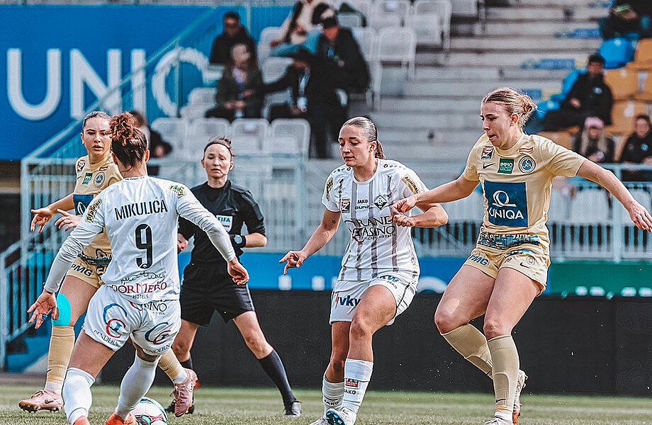 SCRA-Damen unterliegen der Vienna