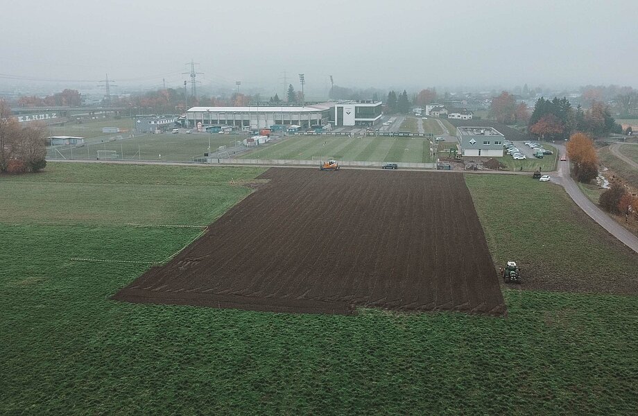 Baustart für zwei neue Rasenplätze beim SCR Altach
