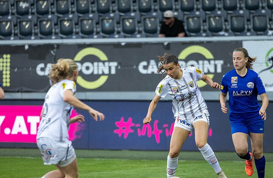 Frauen besiegen Bergheim